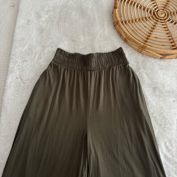 Free People Ali High Waist Balloon Beach Pants Army Olive Green Harem NWT - Picture 5 of 13